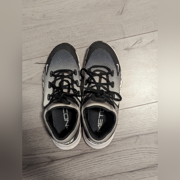 Nike sporty sneakers - Picture 3 of 3